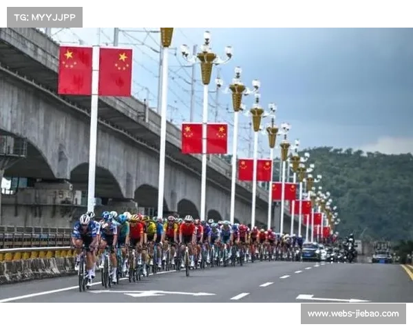 环广西首赛段摔车致多名车手刮伤,医疗组五分钟内完成处置 环广西首赛段摔车致多名车手刮伤,医疗组五分钟内完成处置